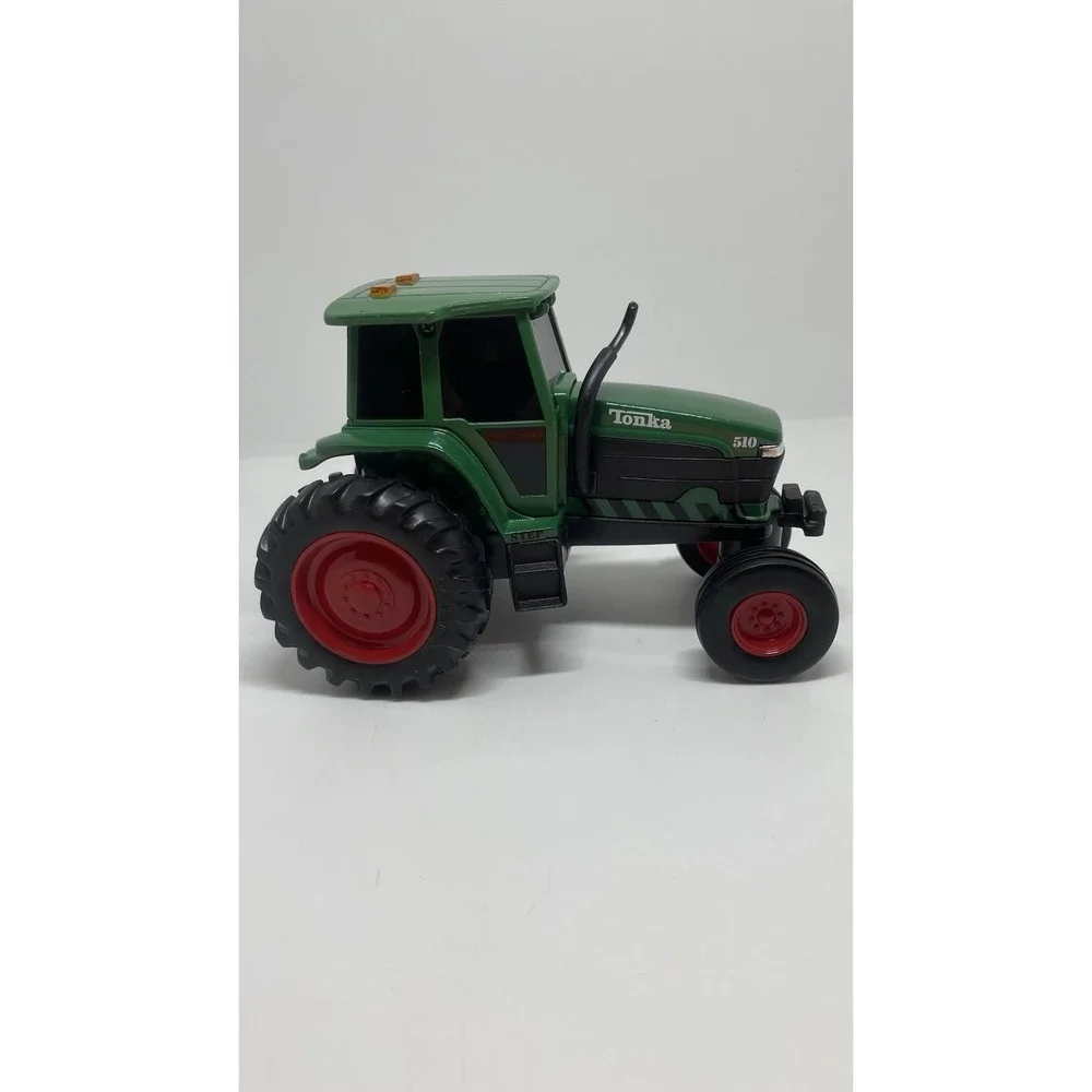 2001 Tonka Maisto Plastic & Diecast 510 Toy Tractor w/ Lights & Sounds 6
